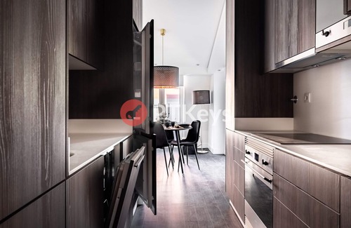 Santa Engracia Apartamento | 2BR penthouse with terrace