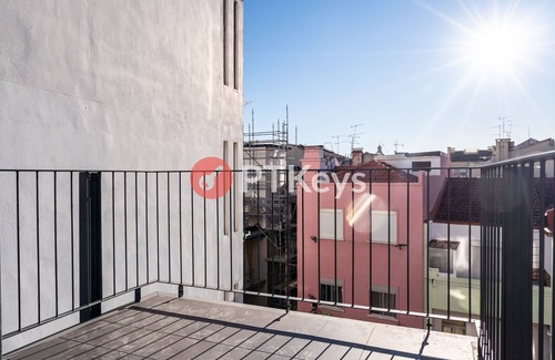 Santa Engracia Apartamento | 2BR penthouse with terrace