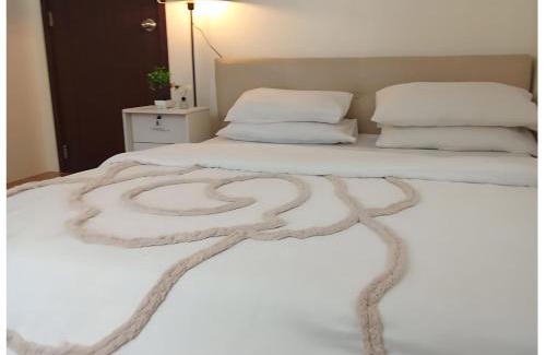 Barangka Ilaya Apartamento | 2BR PIONEER Woodland Boni,Mandaluyong connected to Boni MRT station