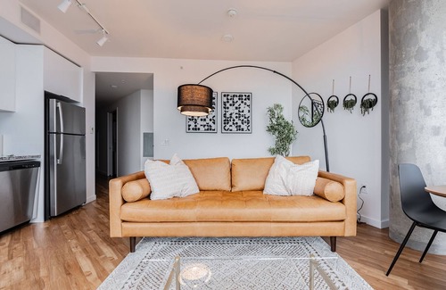West Bellevue Apartamento | 2BR | Pool, Gym, Rooftop | Bellevue | Sophari A
