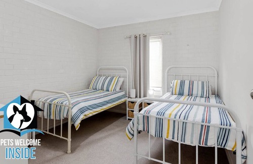 Middleton Cabaña | 2BR Self-Contained Cottage Close to Middleton Beach(Cottage)
