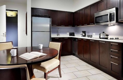 Florida Central Atlantic Coast Hotel | 2BR Suite near AdventHealth Orlando