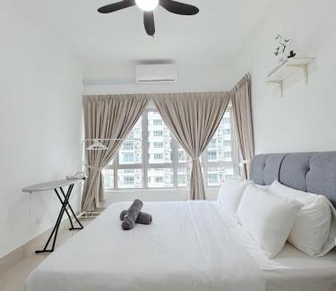 Salak South Apartamento | 2BR unit in Razak City Residence by Lisa Homestay