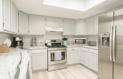 Lake Havasu City Villa | Wknd@Bernies-Romantic Secluded Desert Oasis-Cozy 2Bd Villa-Pvt Hot Tub Boat Prkg