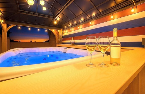 Lake Havasu City Villa | Wknd@Bernies-Romantic Secluded Desert Oasis-Cozy 2Bd Villa-Pvt Hot Tub Boat Prkg
