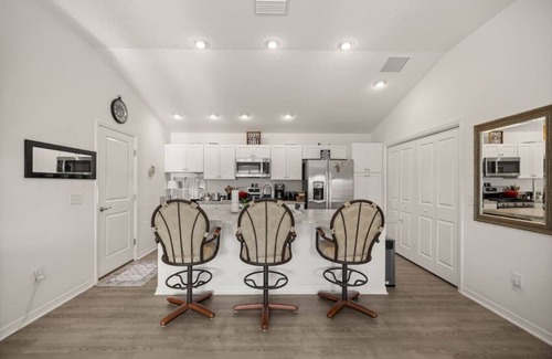 Sumter County Apartamento | 2BR Villager | Golf Cart Near Pools & Fun