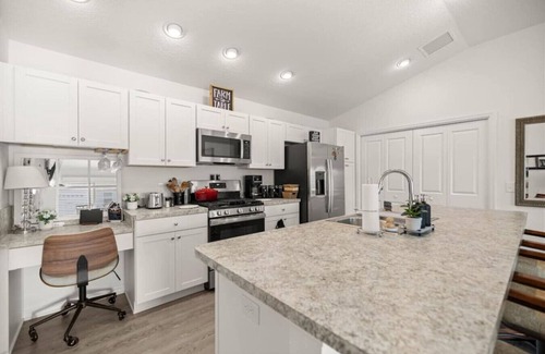 Sumter County Apartamento | 2BR Villager | Golf Cart Near Pools & Fun