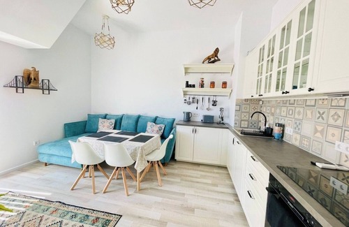 Odesos Apartamento | 2BR Vintage Residence - Free Parking
