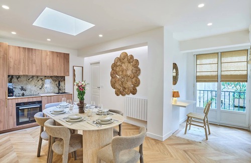 Hopital Saint-Louis Apartamento | 2BR With AC Canal Saint-martin