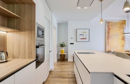 La Buhaira Apartamento | 2BR with terrace and private parking