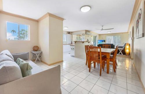 Bellara Apartamento | 2BRM Self Contained Apt - Pumicestone Passage View