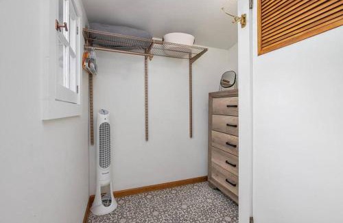Saugatuck Casa | 2min walk Downtown - Outdoor Patio - Pet Friendly