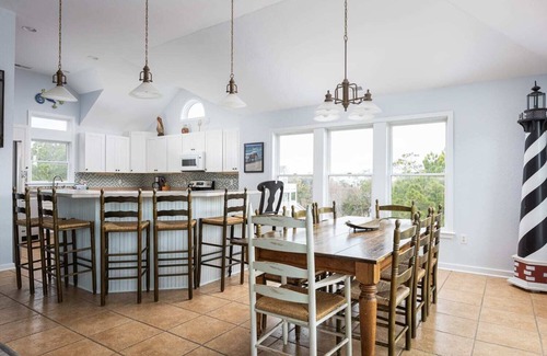 Corolla Village Casa | 2min Walk to Beach, Pool, Spa, Game Room, Big Yard