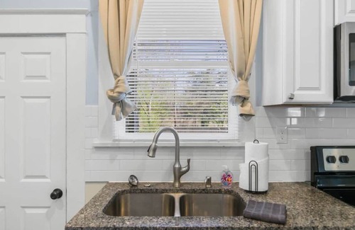 Crestline Heights Casa | 2nd Ave East Lake Craftsman
