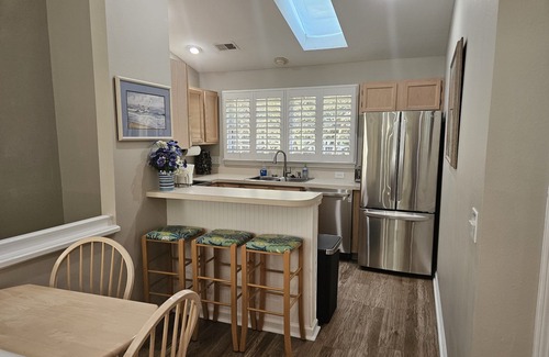 Sea Trail Casa | 2nd floor 2 BR, 2 bath, Sunset Beach 5 mins from Ocean @ Sea Trail Golf Resort
