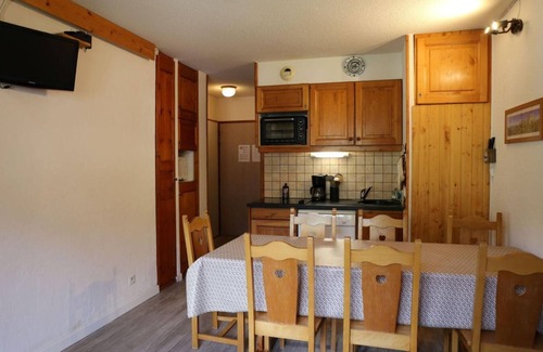 Aussois Apartamento | 2.o piso, balcón, tv, local para esquís, 55m², Aussois