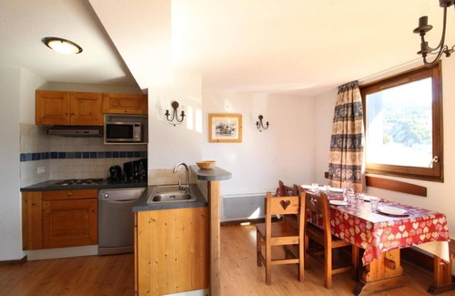 Aussois Apartamento | 10m del centro estación, 2.o piso, balcón, tv, local para esquís, 48m², Aussois