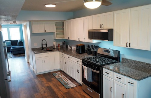 Geneva-on-the-Lake Condominio | 2nd Floor Lakeview 2-Bedroom Condo in Geneva U3