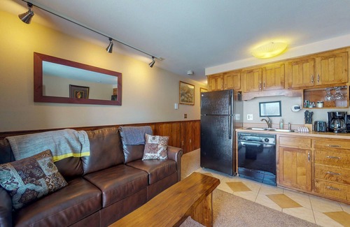 Crested Butte Condominio | Condominio con vista a la montaña con piscina compartida / jacuzzi / sauna - a pie de ascensores