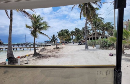 San Pedro Apartamento | 2nd Floor Poolside Casita @SapphireBeachResort