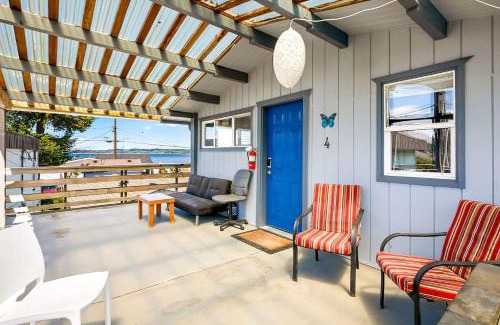 Birch Bay Apartamento | 2nd Floor Studio #4 with Ocean View and Covered Deck
