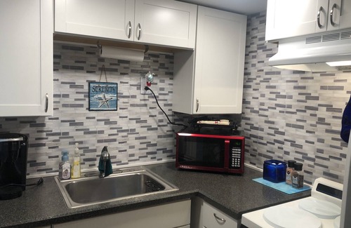 Atlantic Beach Apartamento | 2nd Floor Studio- Overlooking Pool!