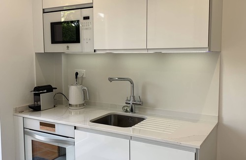 Nueva Milla de Oro Apartamento | Apartamento de lujo junto a la playa con bañera de hidromasaje - 3 terrazas soleadas, wifi y barbacoa de gas