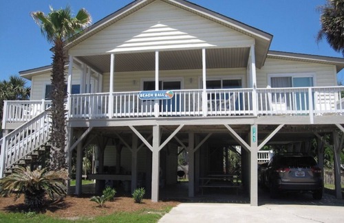 Edisto Island Casa | 2nd row Ocean Views 4br 3ba Sleeps 12, '25 Pool Amenity Card, linens included