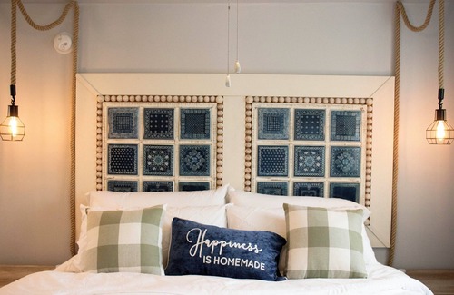 Downtown Casa | 2nd Street Retreat: Cozy Studio -So Close You Can Walk/Bike Downtown Bentonville