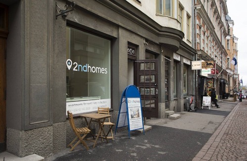 Kamppi Apartamento | 2ndhomes Bright Top Floor Studio in Fredrikinkatu