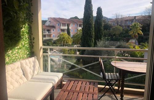 La Croix-Valmer Apartamento | 2P Terrasse vue piscine et jardin tropical La Croix Valmer
