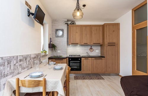 Andalo Apartamento | 2R-Apt Bucaneve at the 2nd floor w/v iew; ski room, parking, wi-fi