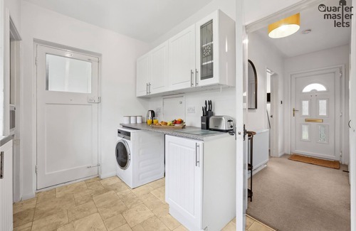 West Horsley Casa | 2x Bedroom Bungalow (Sleeps 6x) w. Parking