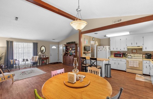 Dothan Casa | 3/1.5 Moms Place