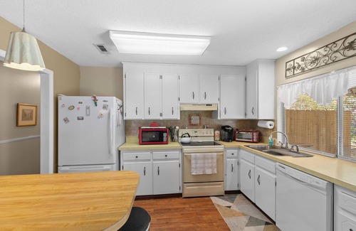 Dothan Casa | 3/1.5 Moms Place