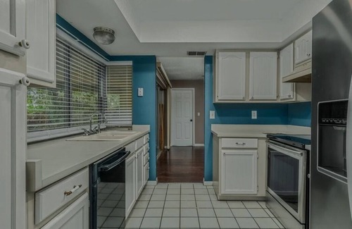 Sun 'N Lake Casa | 3/2 home in tranquil Sebring with AC, and close to beautiful Lake Jackson!