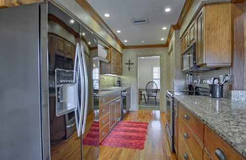 Historic District Casa | 3/2 Ocala Home, Historic District and Town Sq.