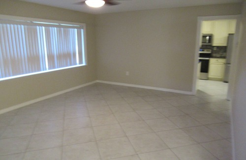 Fort Pierce Casa | 3-2 Pool Home close to Beach and intra coastal area. Room for boat in driveway.