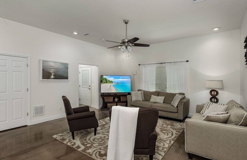 Saint James City Casa | 3/3 AMAZING HEATED POOL HOME in St. James City!