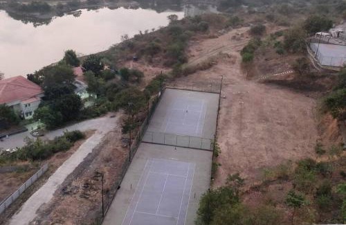 Pune Apartamento | 3.5 bhk Lake & Mountain view Apartment Pune