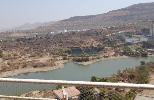 Pune Apartamento | 3.5 bhk Lake & Mountain view Apartment Pune