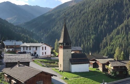 Monstein Apartamento | 3.5 room maisonette apartment with fantastic mountain views