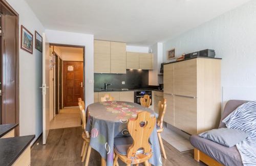 La Clusaz Apartamento | 3*, 6 voyageurs, à 150m des télécabines, parking, garage, à La Clusaz - FR-1-304-117