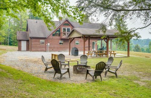 Benezette Casa | 3-Acre Benezette Cabin Hot Tub, Grill and Mtn View