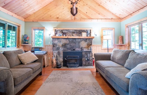 Bracebridge Cabaña | 3 Acre Private Island on Quiet Muskoka Lake