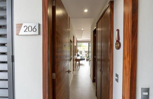 Zona hotelera del norte Apartamento | 3 Adults or 2 Adults plus 2 Kids 1 block from Ocean