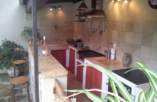 Cotignac Villa | Villa con aire acondicionado para 8 personas con piscina tranquila a 7 minutos a pie del pueblo.