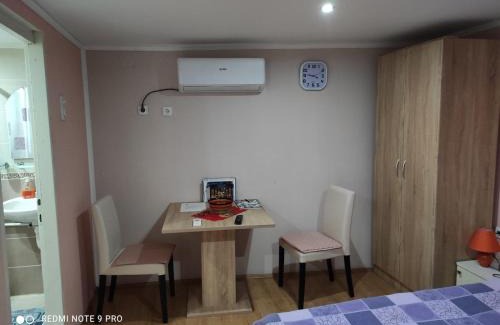 Vrdnik Apartamento | 3 Andjela