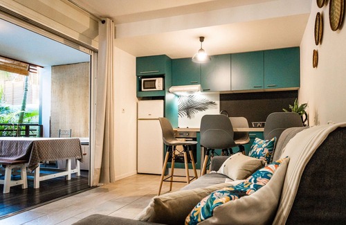Centre-Ville Apartamento | 3* apartment with swimming pool in saint pierre center.
