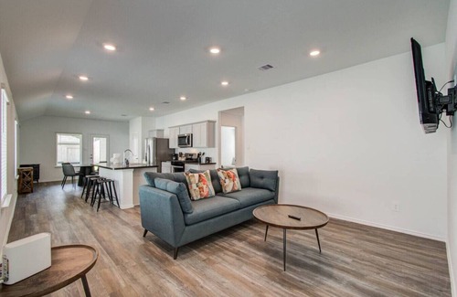 Spring Casa | 3 Bd/2 Ba Cozy Home 15 Min from IAH!
